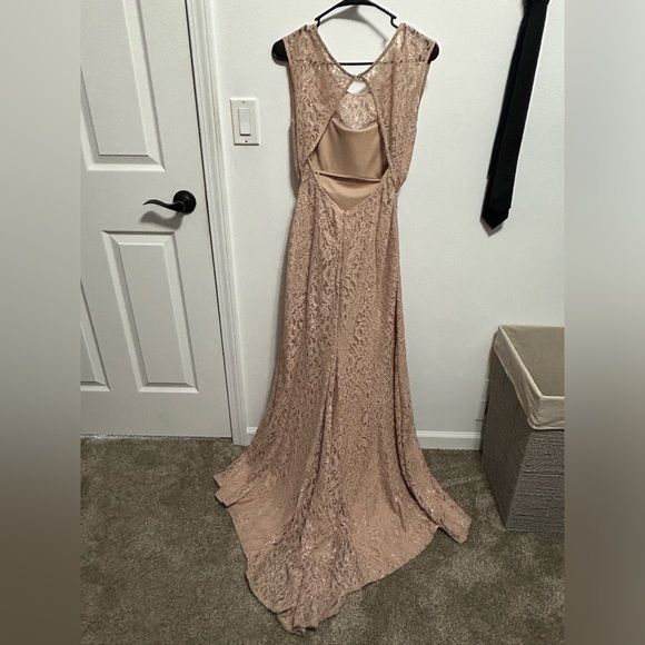 Long Lace w/ Sequins Belt—Dress - Picture 2 of 3